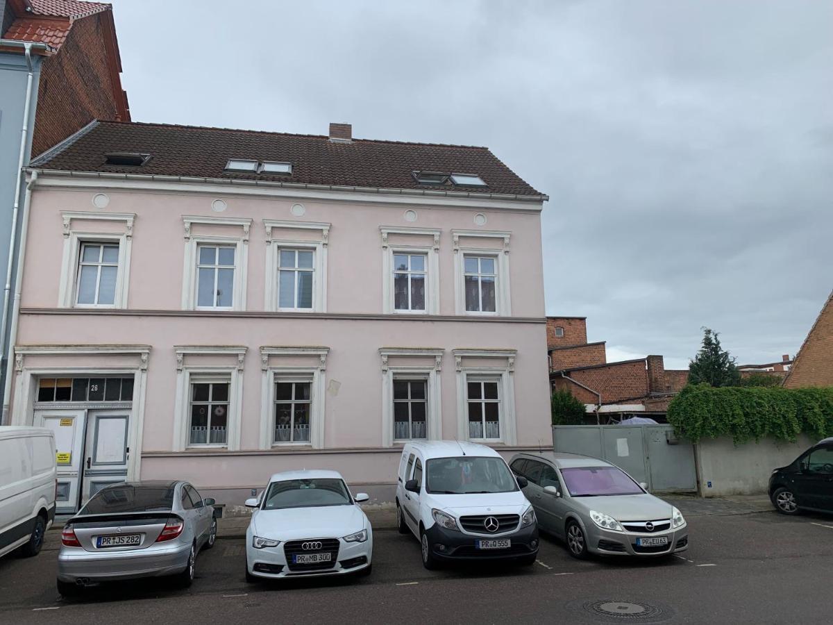 Best-Preis Ferienwohnung Mit Netflix, Self-Check-In, Ebike Ladestation Im Fahrradraum, Wlan - Direkt Am Elberadweg Im Herzen Von Wittenberge Eksteriør bilde